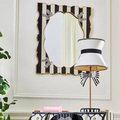Pretty As A Bow Table Lamp