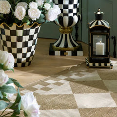 White Diamond 5' x 8' Indoor/Outdoor Rug