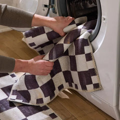 Courtly Checkered 2' x 3' Washable Rug