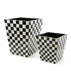 Courtly Check 20" Planter